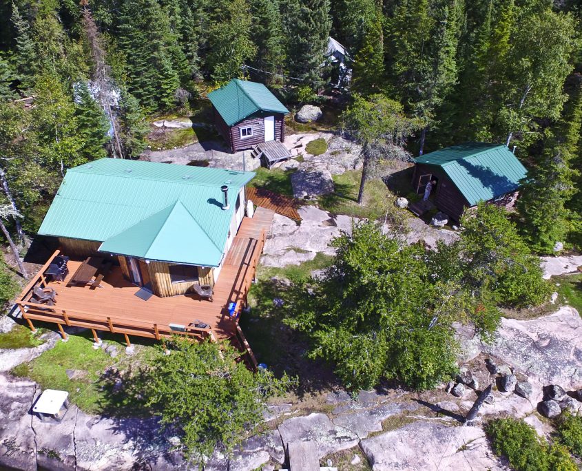 SAS Lodge Edgewater Deluxe Cabin Sasaginnigak Lodge