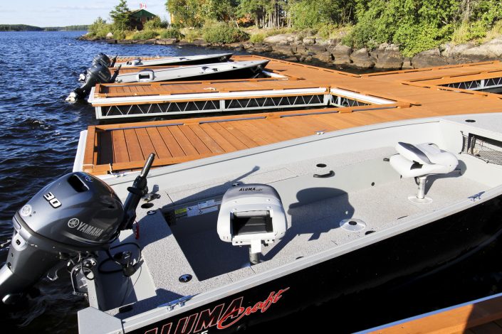 Master Angler Cabin New Dock and Boats